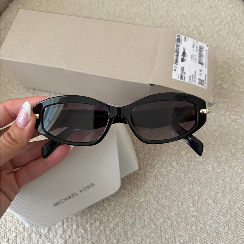 *NWT MICHAEL KORS Wilmington Sunglasses